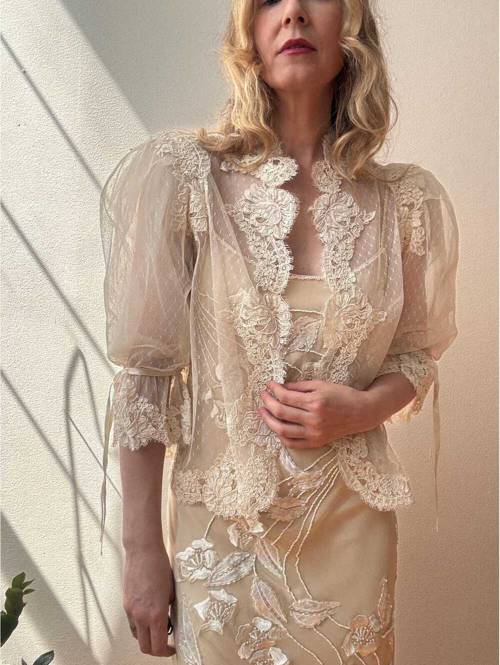 Antique Vintage Ivory Guipure Lace Puff Sleeve Jacket Bolero